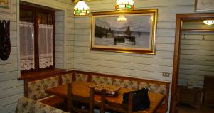 Giogo lampadario in legno su misura